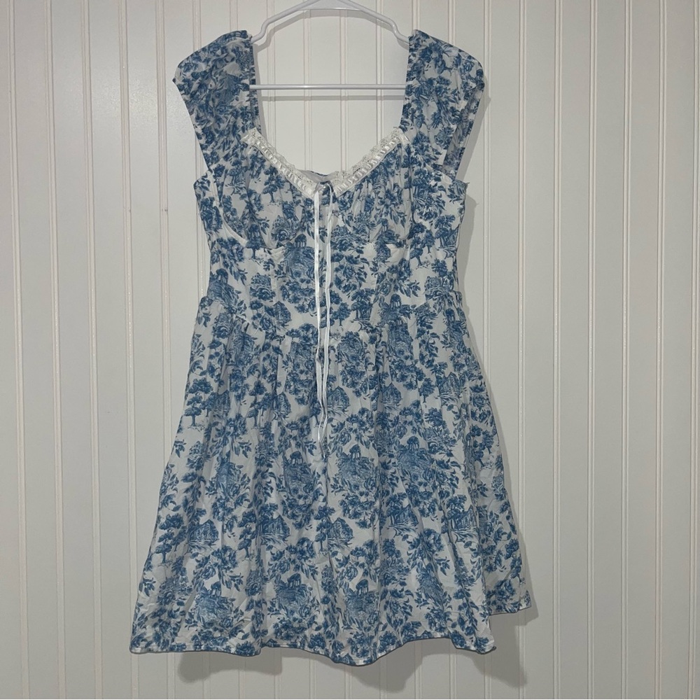Mixed Threads white and blue floral cottage toile print mini dress size large